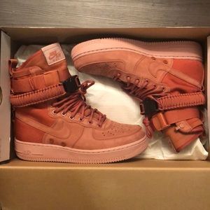 Women’s Air Force 1s